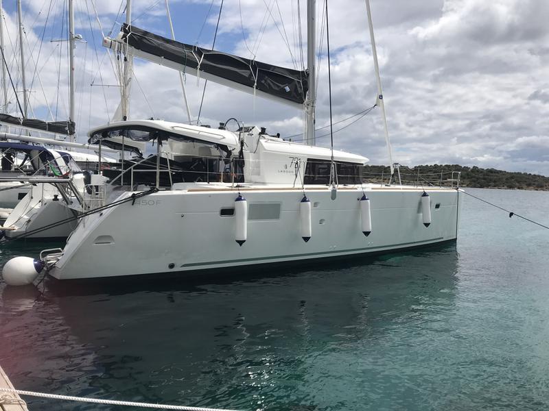 Book yachts online - catamaran - Lagoon 450F - Rigel Kentaurus (MAR) - rent