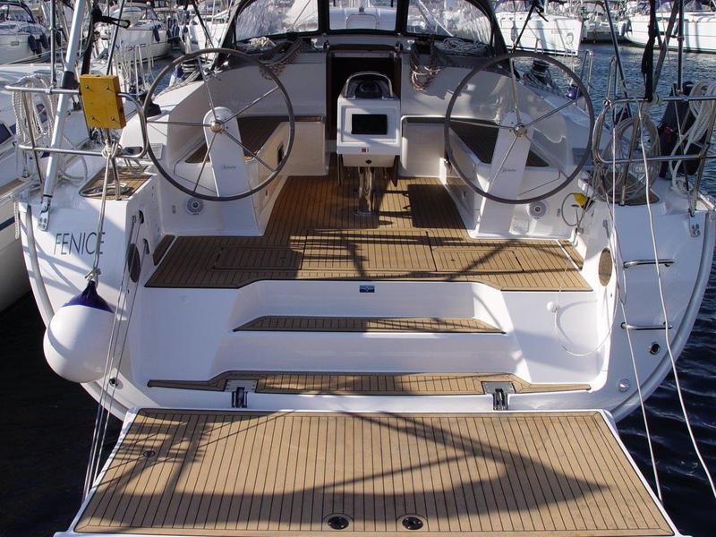 Book yachts online - sailboat - Bavaria Cruiser 46 - Fenice - rent