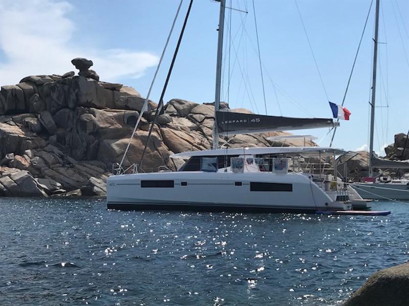 Book yachts online - catamaran - Leopard 45 - Leovic - rent