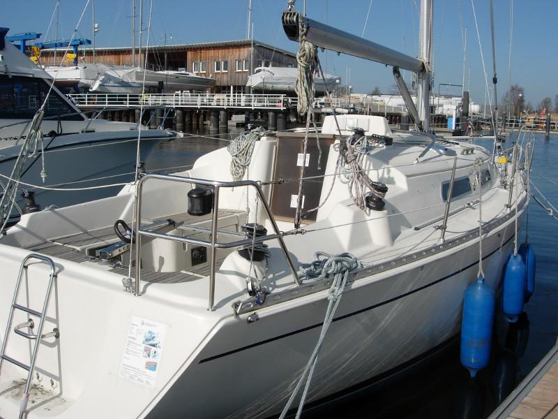 Book yachts online - sailboat - Hanse 311 - Stine - rent
