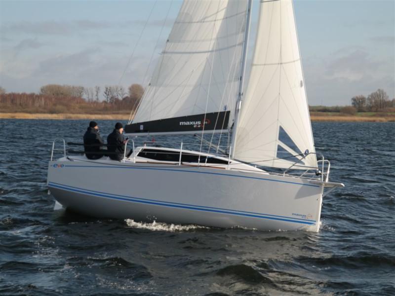 Book yachts online - sailboat - Maxus evo 24 Prestige - MONSOON - rent