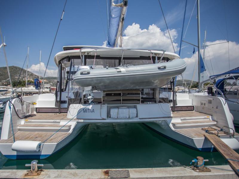 Book yachts online - catamaran - Lagoon 42 - Mitra - rent