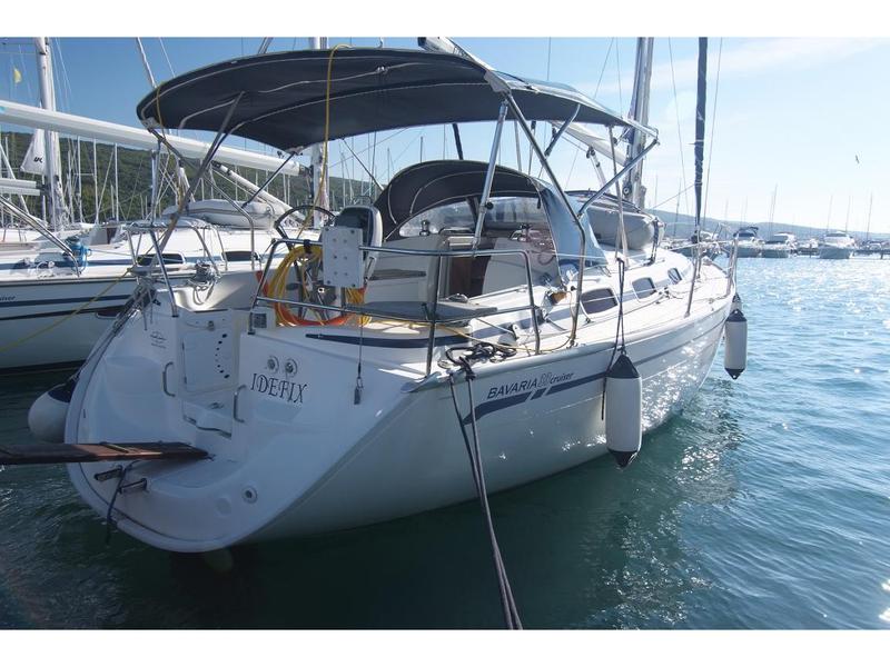 Book yachts online - sailboat - Bavaria 33 Cruiser - IDEFIX  - rent