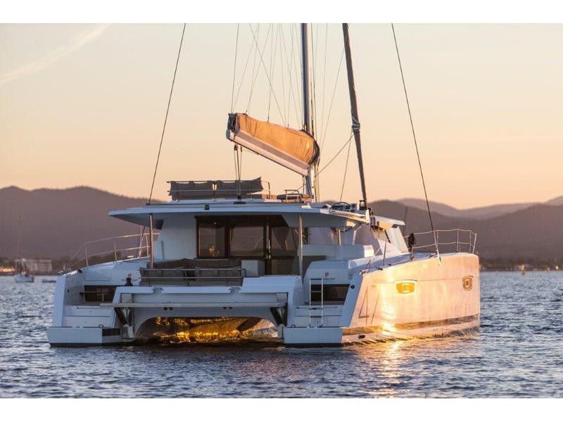 Book yachts online - catamaran - Saona 47-Fountaine Pajot - Nocrala - rent