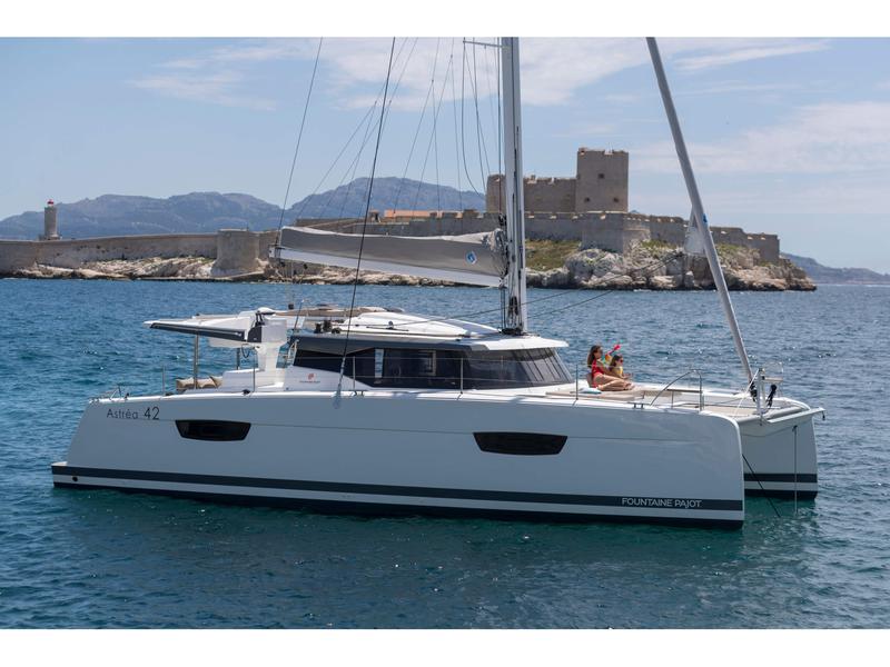 Book yachts online - catamaran - Astréa 42 - Grace - rent