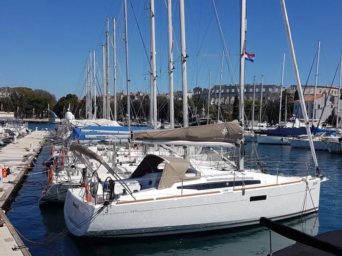 Book yachts online - sailboat - Sun Odyssey 349 - Romana - rent