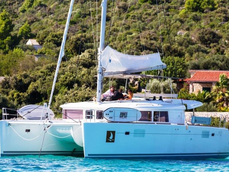 Book yachts online - catamaran - Skippered Lagoon 450 F - AQUA - rent