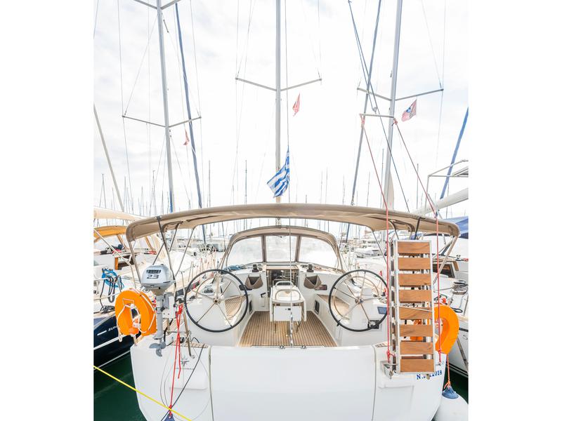 Book yachts online - sailboat - Sun Odyssey 519 -  6 cabs - PERRO BLANCO - rent