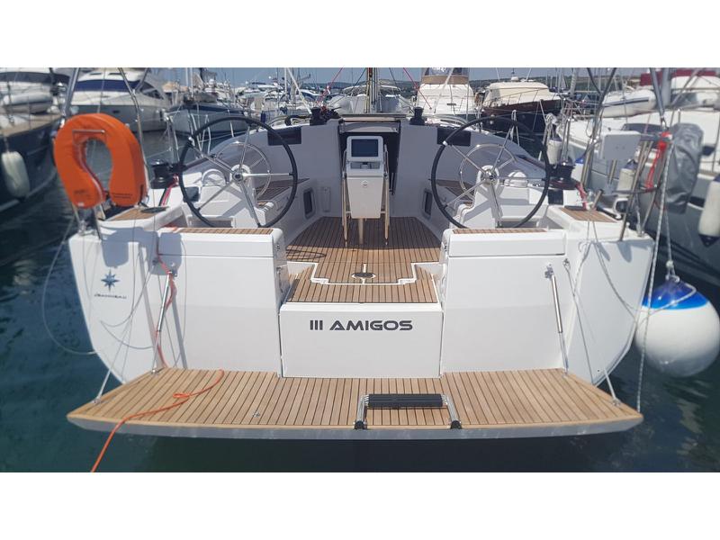 Book yachts online - sailboat - Sun Odyssey 449 - 3 Amigos - rent