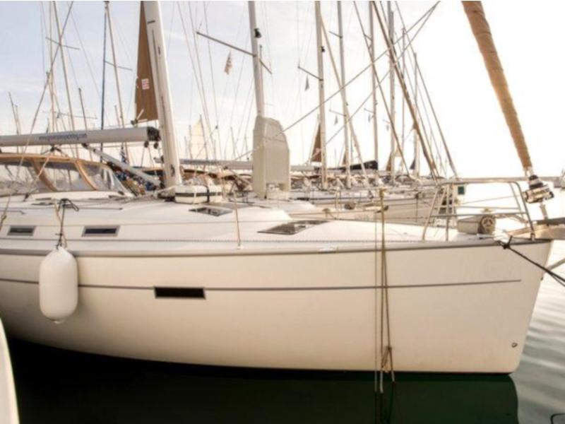 Book yachts online - sailboat - Bavaria Cruiser 45 - Arethousa - rent