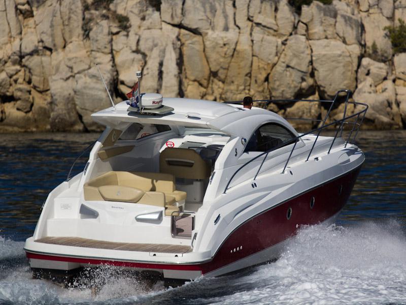 Book yachts online - motorboat - Monte Carlo 37 Hard Top - Leni Lu - rent