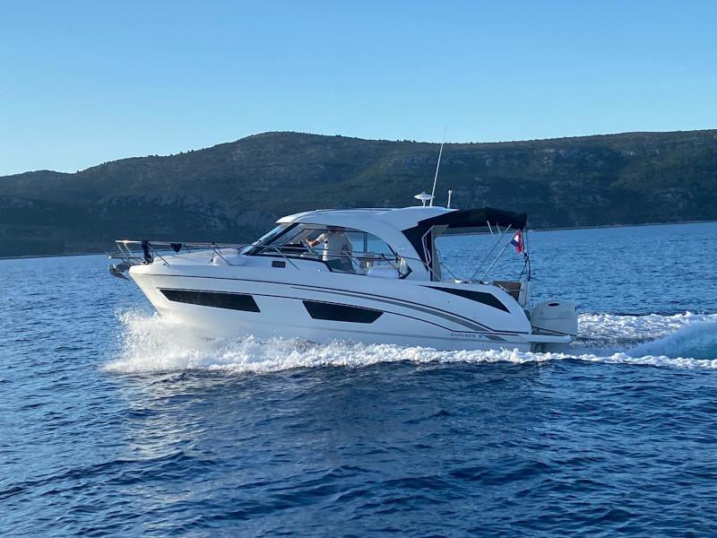 Book yachts online - motorboat - Antares 9 OB - Queen Korina 268730 SL - rent