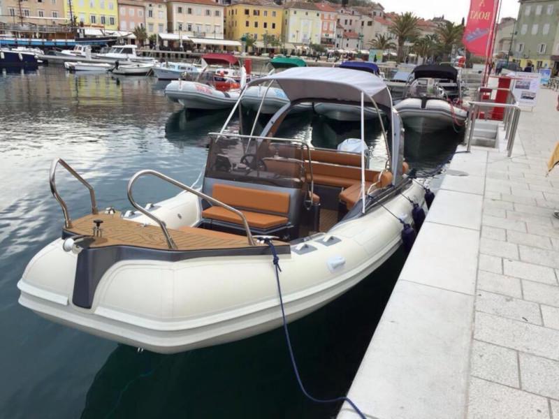 Book yachts online - motorboat - Shark BF 23 Sport - Buba - rent