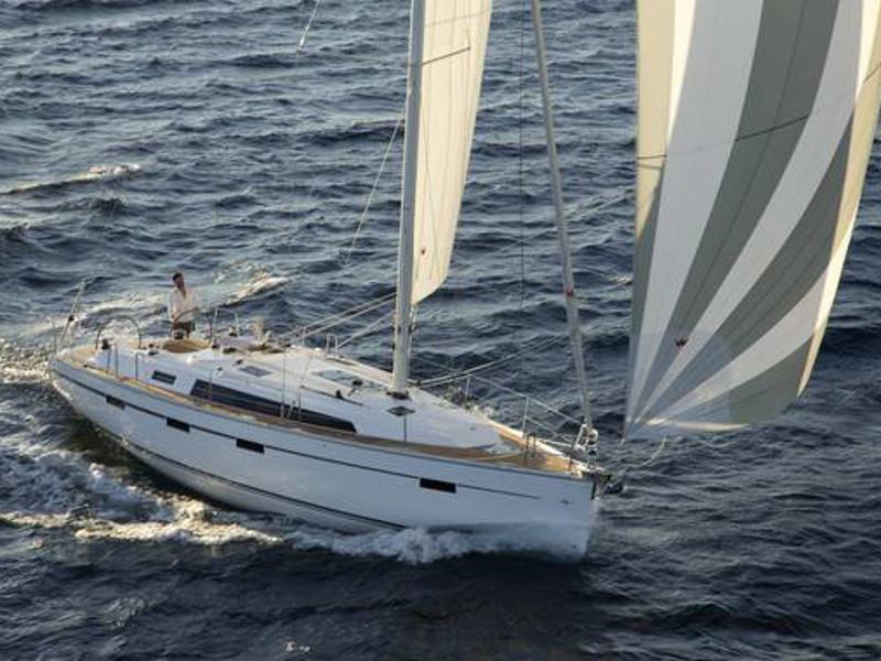 Book yachts online - sailboat - Bavaria Cruiser 41 - Luna II - rent