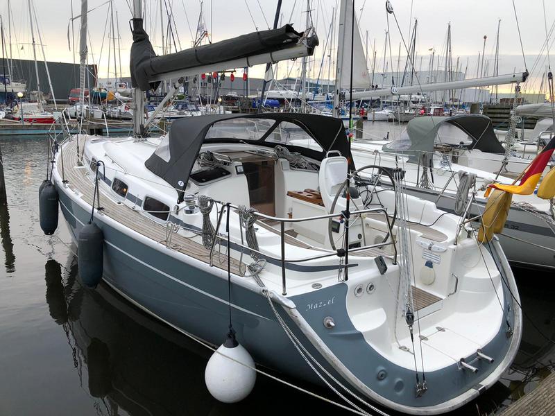 Book yachts online - sailboat - Bavaria 37 Cruiser - Mazzel - rent