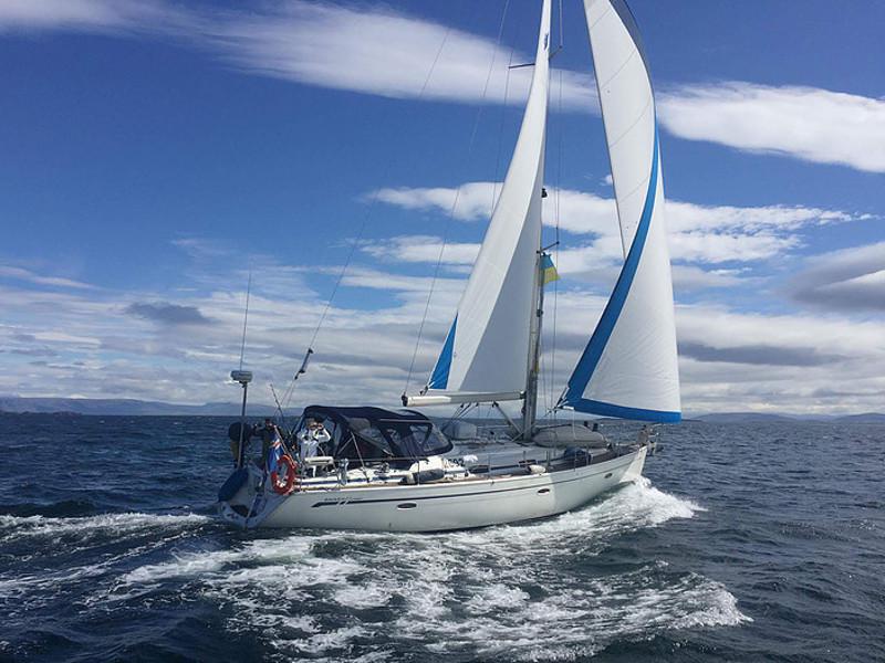 Book yachts online - sailboat - Bavaria 42 - Evra - rent