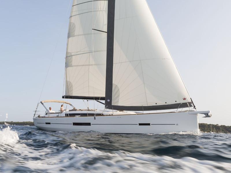 Book yachts online - sailboat - Dufour 520 Grand Large - Lateja - rent