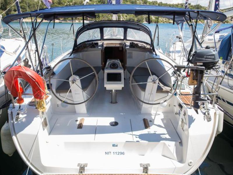 Book yachts online - sailboat - Bavaria Cruiser 41 - Ekavi - rent