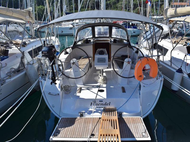 Book yachts online - sailboat - Bavaria Cruiser 37 - MAPALIMI - rent