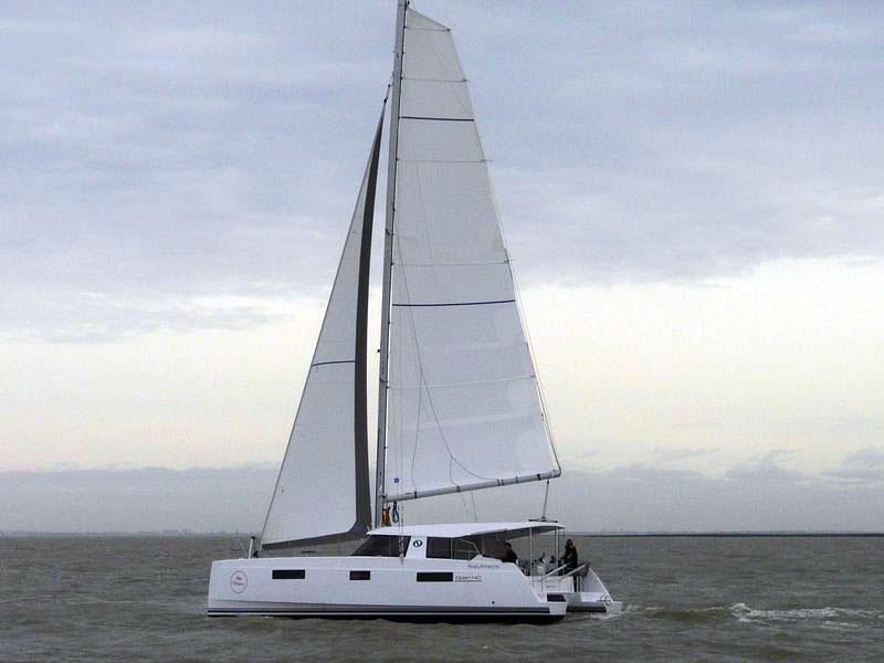 Book yachts online - catamaran - Nautitech Open 40 - Barry - rent