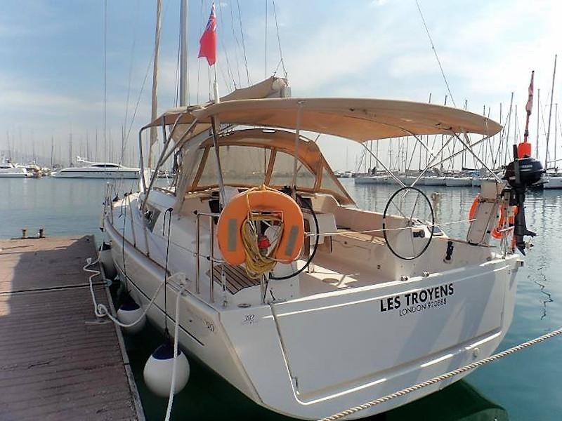 Book yachts online - sailboat - Dufour 382 Grand Large - Les Troyens - rent