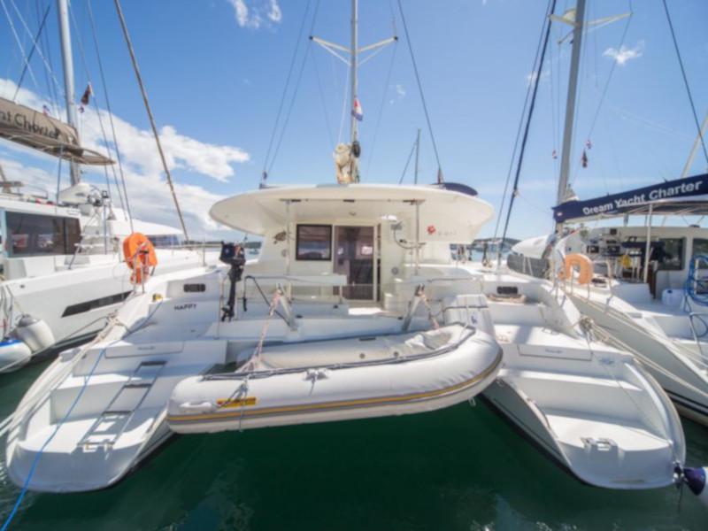 Book yachts online - catamaran - Lipari 41 - Happy - rent