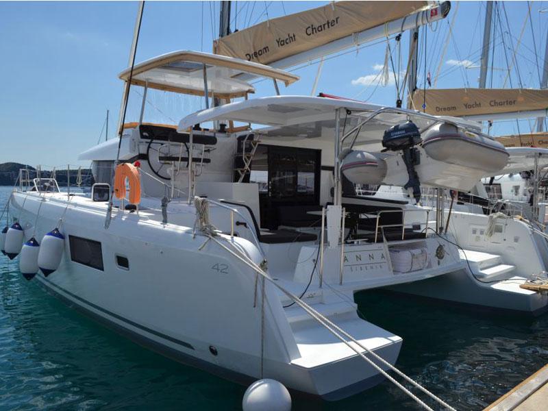 Book yachts online - catamaran - Lagoon 42 - Anna - rent