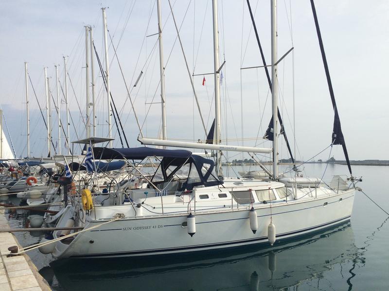 Book yachts online - sailboat - Sun Odyssey 43DS - Nikolaos - rent