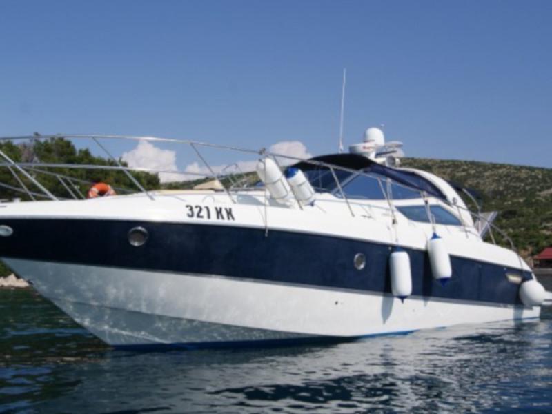 Book yachts online - motorboat - Cranchi 43 IPS - Sunpower - rent