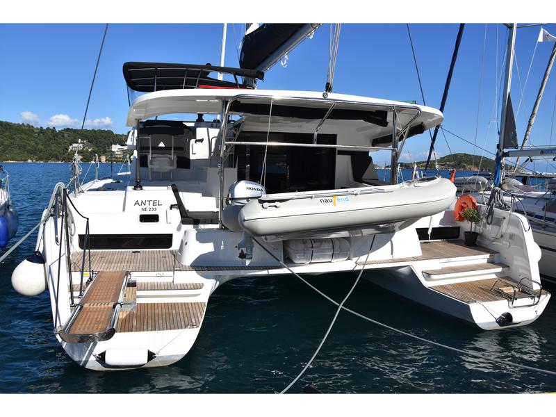 Book yachts online - catamaran - Lagoon 42 (AC, Gen, Watermaker) - ANTEL AC,Gen,W.maker - rent