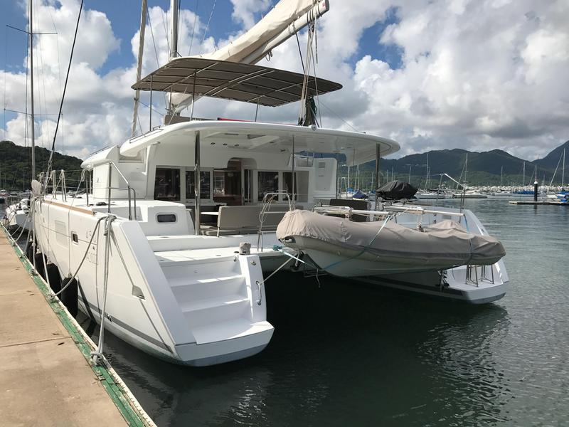 Book yachts online - catamaran - Lagoon 450 Flybridge - Helena (A/C &amp; Generator) - rent