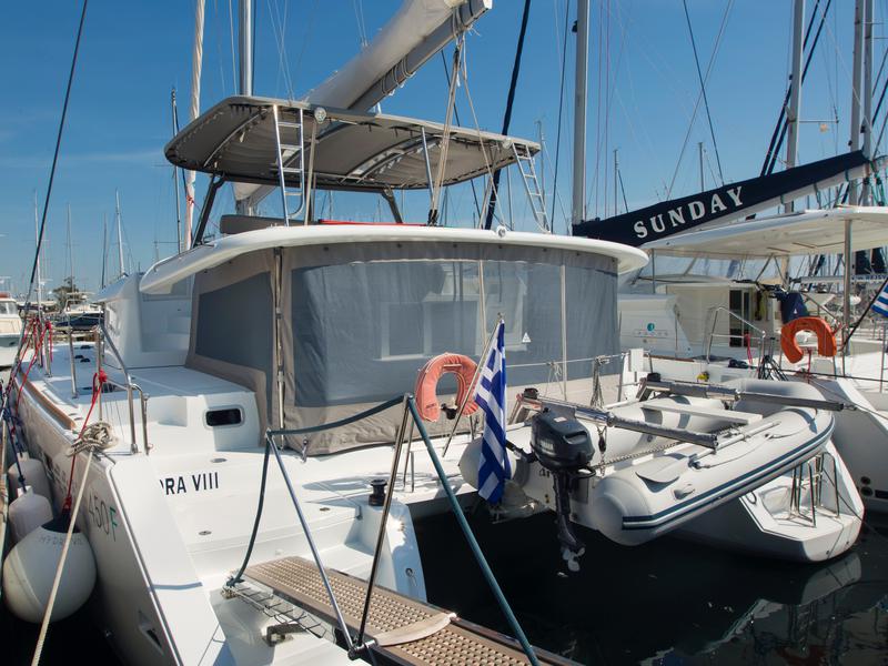 Book yachts online - catamaran - Lagoon 450  Flybridge - HYDRAVIII - rent