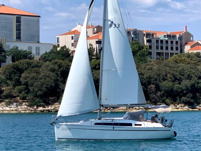 Book yachts online - sailboat - Bavaria Cruiser 33 - Chili - rent