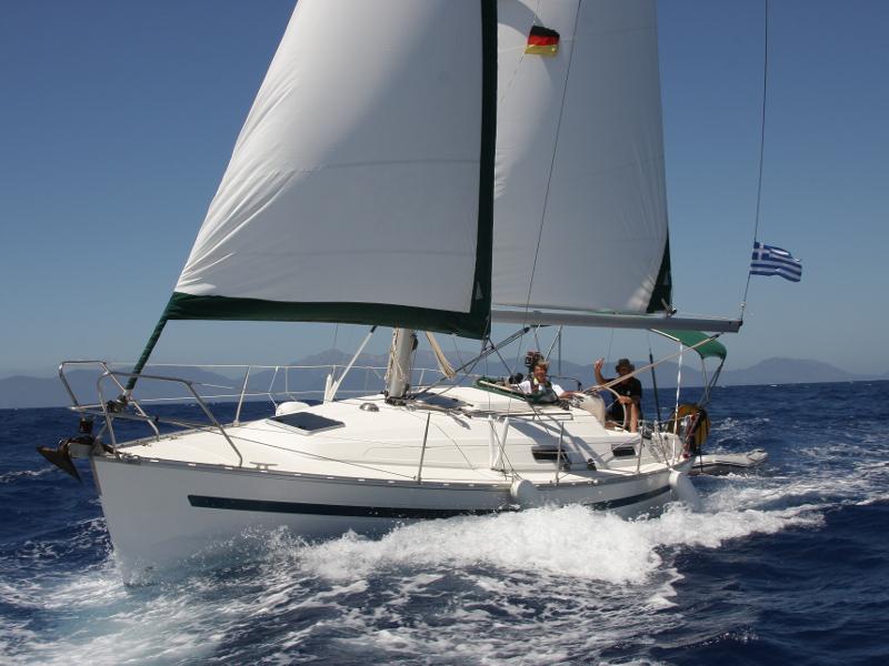Book yachts online - sailboat - Bavaria 32 - Penelope - rent