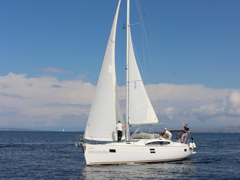 Book yachts online - sailboat - Elan 45 Impression - Mladena - rent