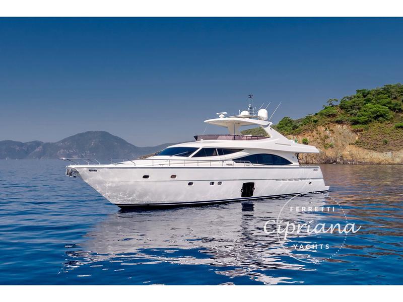 Book yachts online - motorboat - Ferretti 830 - Cipriana - rent