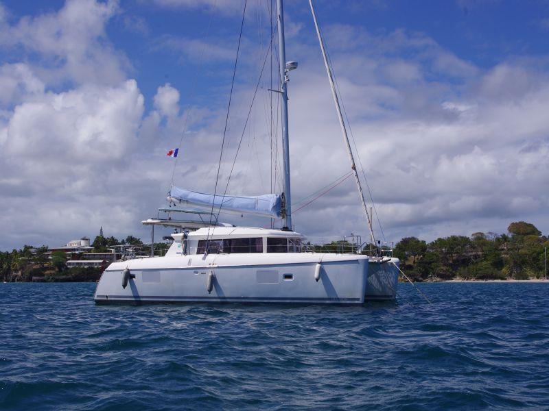 Book yachts online - catamaran - Lagoon 421 - Marimar - rent
