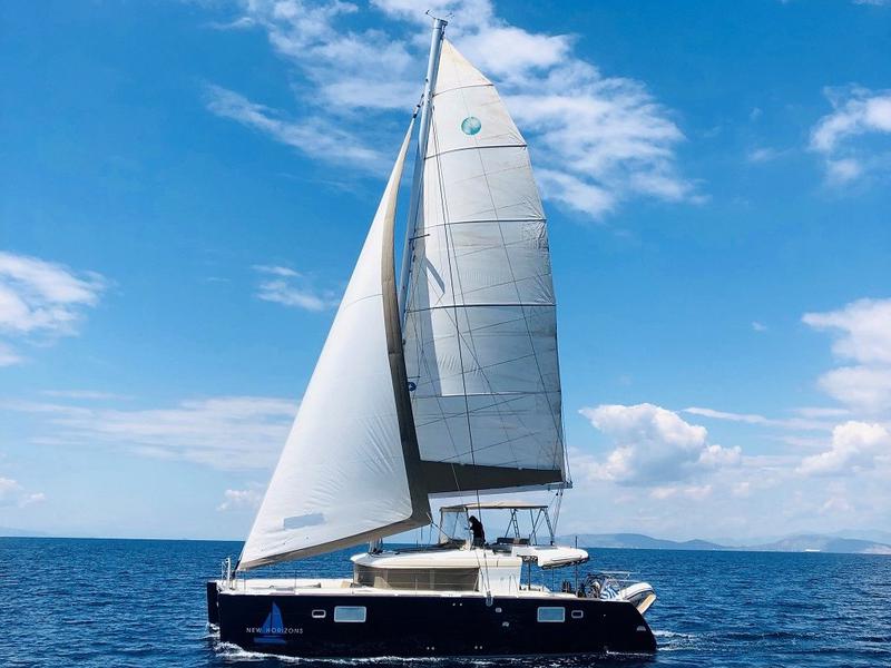 Book yachts online - catamaran - Lagoon 450 - New Horizons - rent