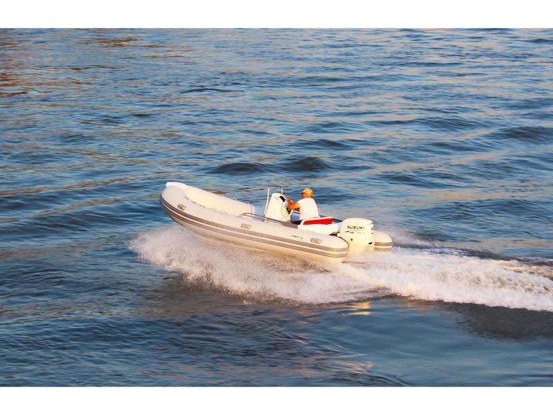 Book yachts online - motorboat - Joymarc 490 - Joymarc 490 - rent