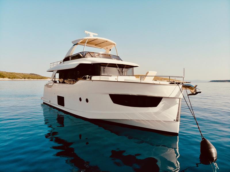 Book yachts online - motorboat - Navetta 58 - JOSEFINE I - rent