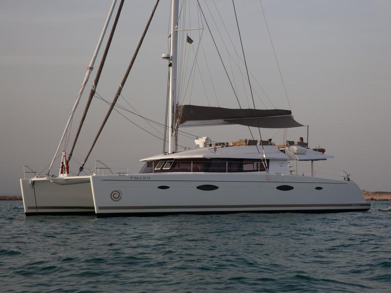 Book yachts online - catamaran - Victoria 67 - Magec - rent