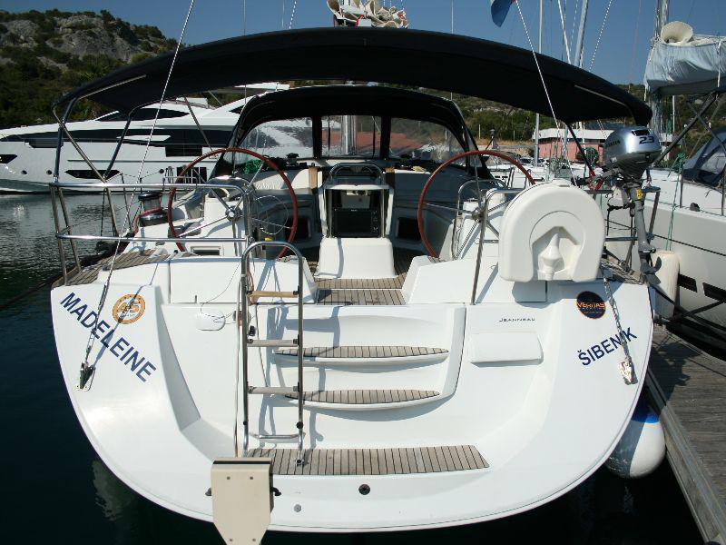 Book yachts online - sailboat - Jeanneau 53 - Madeleine - rent