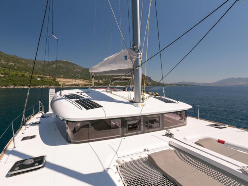 Book yachts online - catamaran - Lagoon 400 S2 - Armonia - rent