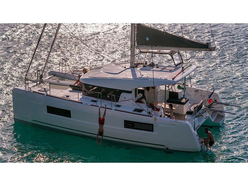 Book yachts online - catamaran - Lagoon 40 - Sunrise - rent