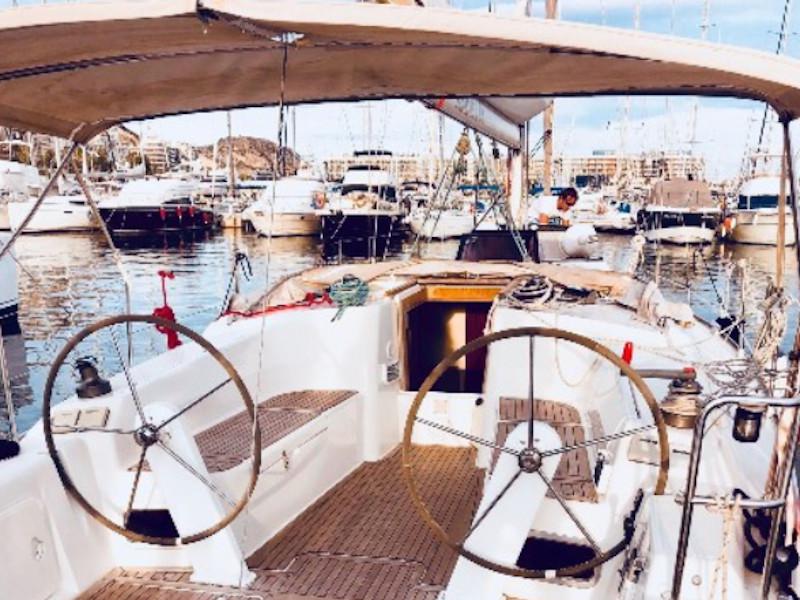 Book yachts online - sailboat - Hanse 375 - Laska - rent