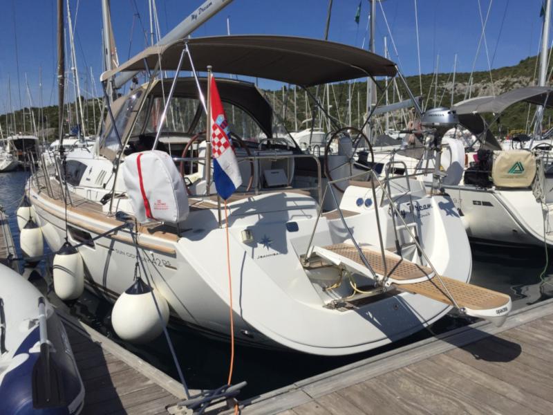 Book yachts online - sailboat - Sun Odyssey 42 DS - My Dream - rent
