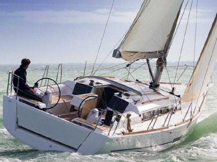Book yachts online - sailboat - Dufour 350 - White Pearl - rent