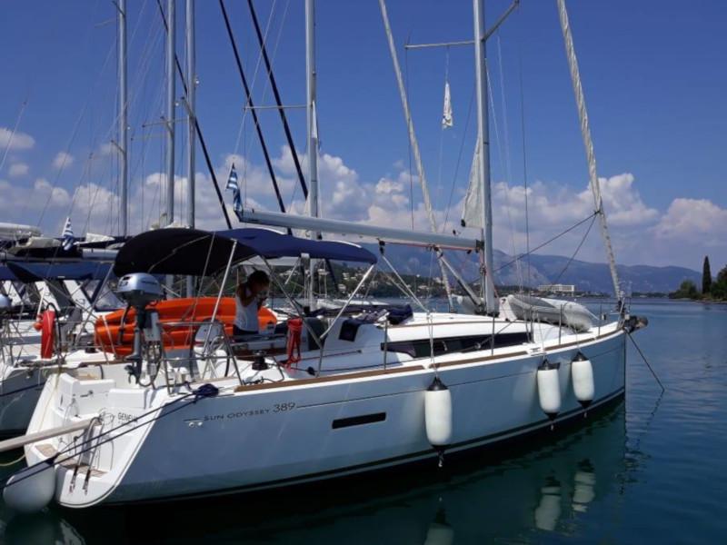 Book yachts online - sailboat - Sun Odyssey 389 - Geneva - rent