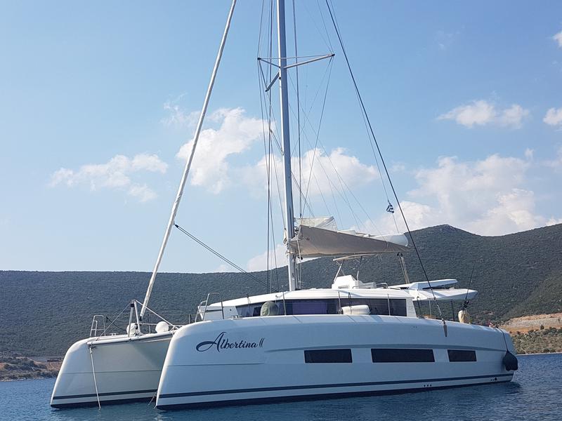 Book yachts online - catamaran - Dufour Catamaran 48 - Albertina II - rent
