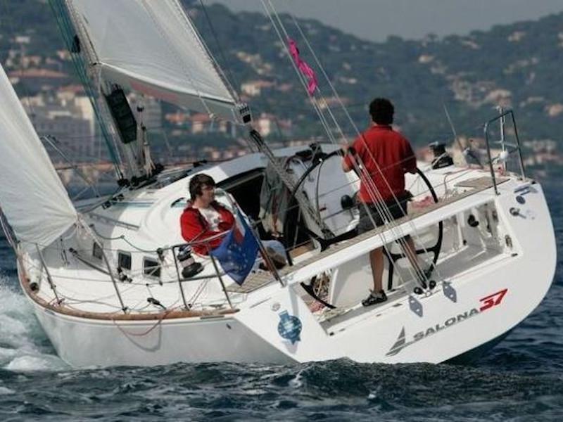 Book yachts online - sailboat - Salona 37 - Four Play - rent